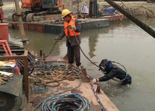 南宁潜水封堵打捞